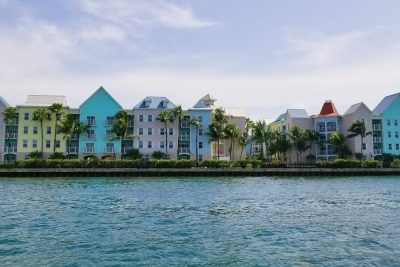 ¿Se puede ir a Bahamas con el pasaporte?